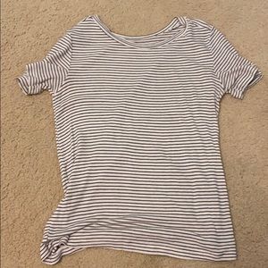 American Eagle black and white shirt